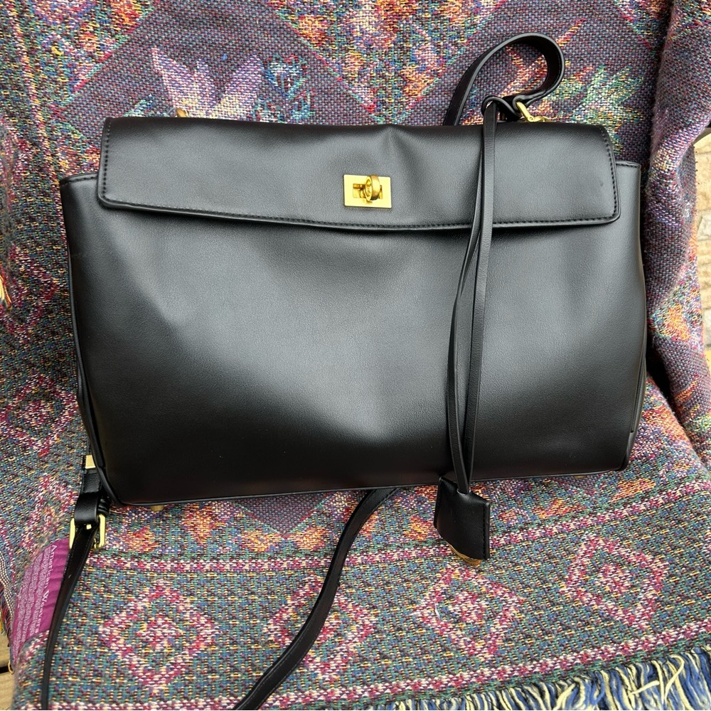 Elegant Black purse with Gold Accents tote rodeo bag soft designer straps